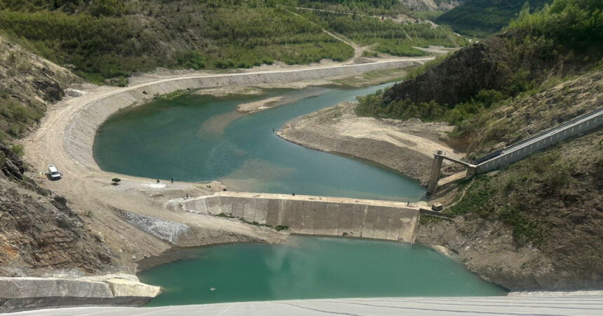 barajul lesu din bihor intra in etapa de reumplere dupa 12 ani ministerul mediului anunta finalizarea acumularii salard 69fe3e6793c98