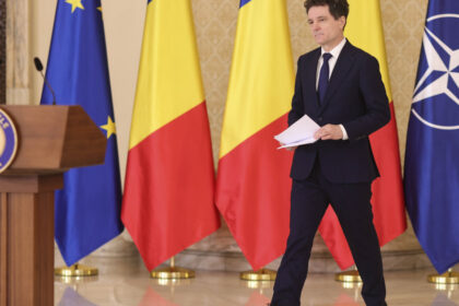 buzoianu despre anularea receptiei organizate de presedintie pentru ziua europei semnalul e ca ne concentram pe crizele de acum 69fdd97c56f53