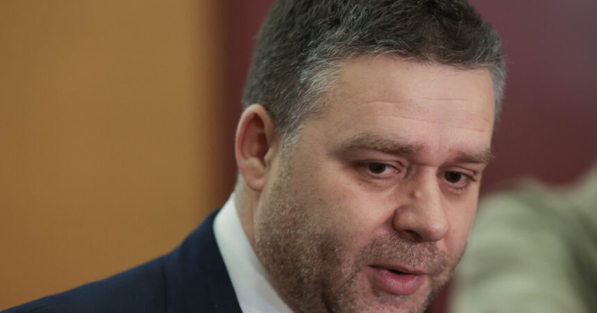 ciprian ciucu nedumerit pe facebook de ce nicusor dan protejeaza psd si nu i da misiunea de a forma guvernul 6a1722af08450
