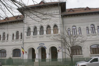 comisia monumentelor istorice aviz pozitiv pentru un bloc cu 5 etaje si magazin la parter langa gradinita perlutele marii cine este investitorul 6a1b9cc043e22