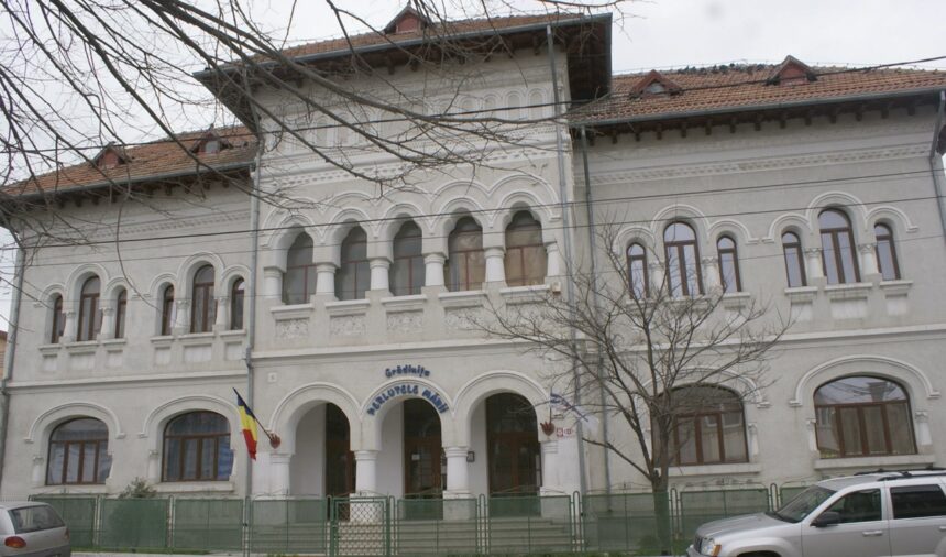 comisia monumentelor istorice aviz pozitiv pentru un bloc cu 5 etaje si magazin la parter langa gradinita perlutele marii cine este investitorul 6a1b9cc043e22