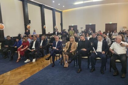 consiliul local constanta in sedinta ordinara taxele locale si modificarea reorganizarii primariei sunt pe ordinea de zi 6a1826baeeb38