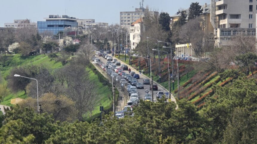 constanta puhoi de lume in zona peninsulara autobuzele de pe linia 42 nu mai ajung temporar in portul tomis traseul scurtat pana la poarta 1 6a1bff05baa89