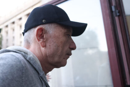 e batuta in cap discutii despre interventii politice pentru un proiect cu eoliene in biroul procurorului gigi stefan stenograme 6a072f167f9a9