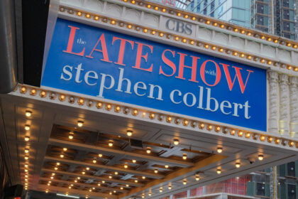emisiunea late show cu stephen colbert difuzata pentru ultima data invitatul special paul mccartney a interpretat hello goodbye 6a119223b6acf