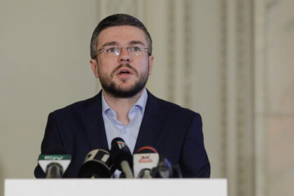 exclusiv irineu darau socat de minciuna din politica azi stai in fata si esti sigur ca spun adevarul iar a doua zi fac exact opusul 6a09d2355204d
