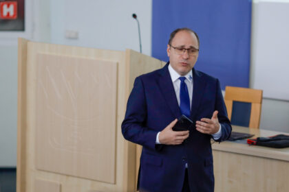 exclusiv sport arta si voluntariat solutia ministrului educatiei pentru combaterea consumului de droguri in scoli 6a0b0773a3ab2