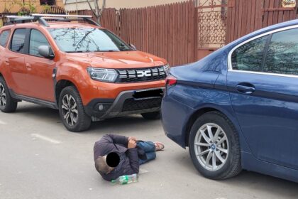 foto pericol public in cartierul coiciu din constanta barbat in avansata stare de ebrietate luat cu ambulanta 69f610f187ec0