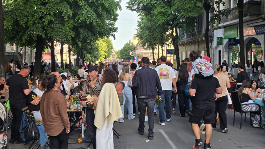 foto trafic paralizat in centrul municipiului din cauza evenimentelor dedicate zilelor orasului 6a11dc93ae04c