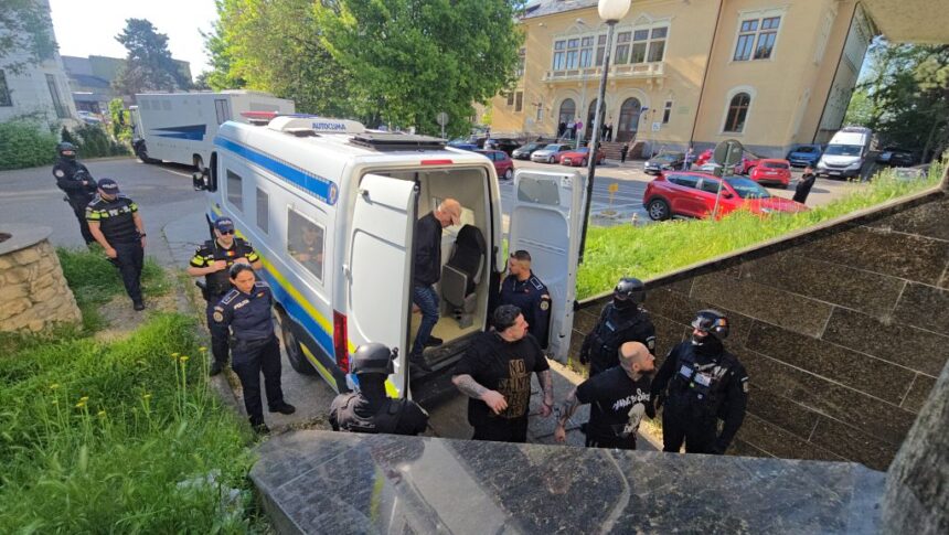 foto video proces pentru libertate inculpatii arestati in dosarul calul troian din km 4 5 s ar putea intoarce azi acasa 6a0bff661a597