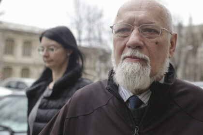 gelu voican voiculescu sustine intr un proces impotriva fiicei sale ca a vandut fictiv o proprietate sa scape de executarea silita 6a0dadf34c97d