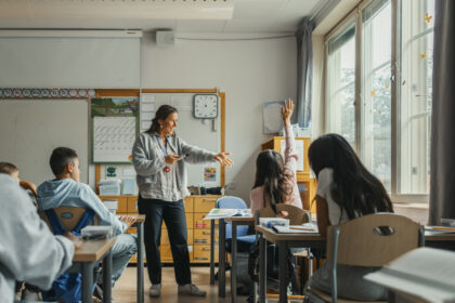 gradatia de merit 2026 in ce conditii profesorii pot primi o majorare de 25 a salariului din septembrie 69f96c7132162