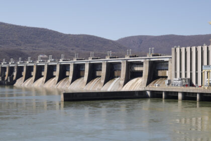 hidroelectrica aloca peste 4 milioane lei pentru mentenanta sistemelor de automatizare de la portile de fier 6a017eb66681a