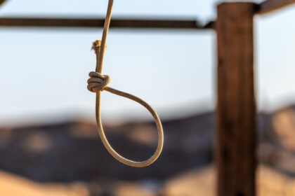 iran o femeie condamnata pentru ca si a ucis sotul si care a nascut un copil in inchisoare a fost executata 6a15c12384698
