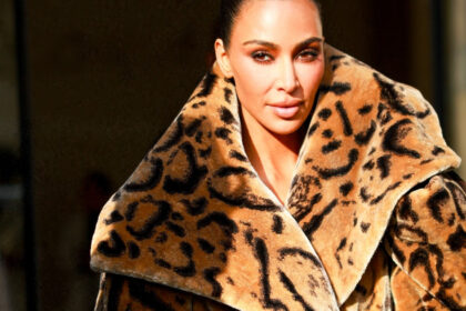 kim kardashian cere despagubiri de 1 euro de la hotii bunici care au jefuit o de bijuterii de 9 milioane de euro in paris 6a0c0ad62c056
