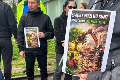 locuitorii din zona abator nu se lasa continua demersurile in instanta pentru spatiul verde de langa un bloc 69fe63dd020c7