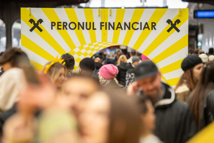 mii de romani au primit sfaturi financiare la peronul financiar inainte de plecarea in mini vacanta de 1 mai 69f87e8838108