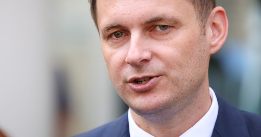 mircea abrudean la aproape o luna de la demisia ministrilor social democrati nu putem fugi de realitate psd sa si asume guvernarea 6a0d968270528