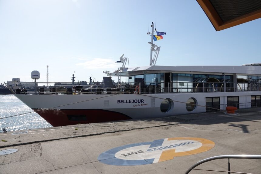 nava de pasageri ms bellejour cu pavilion elvetia a acostat azi in portul constanta cati turisti sunt la bord 6a180ac802465
