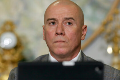 news alert ministrul culturii demeter andras istvan a demisionat dupa ce au aparut inregistrari cu el injurand interesul national al romaniei 6a14732dcdba4