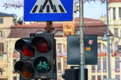 peste 90 de intersectii si treceri de pietoni din bucuresti vor avea semaforizare inteligenta anuntul facut de primaria capitalei 6a05c17514e5e