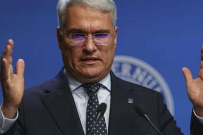 pislaru despre cresterile salariale pentru demnitari nu am asezat in proiect remuneratia pentru vreo categorie cu mana 6a1499d39d7be