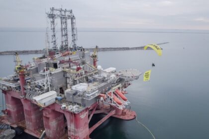 posibila deversare in zona neptun deep acuza greenpeace romania se cer verificari din partea companiilor de proiect 6a0d4d6cc5b88