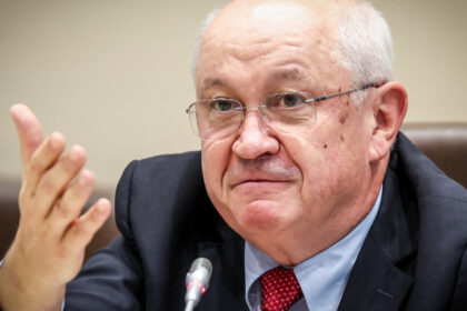 premierul r moldova reactie la demiterea lui ilie bolojan alexandru munteanu suntem siguri ca urmatorul guvern va fi proeuropean 69fc858351c45