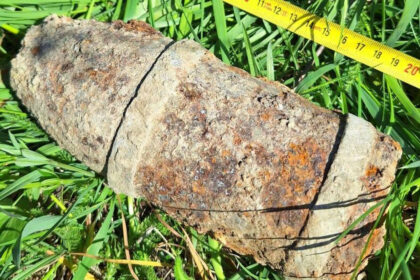 proiectil exploziv descoperit de un barbat in timp ce sapa in curte la botosani 69f485574e890