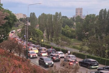 proprietarii de masini din constanta cu ochii pe tribunal judecatorii ar putea anula azi taxa auto de 200 de lei 6a17aba9d5f36