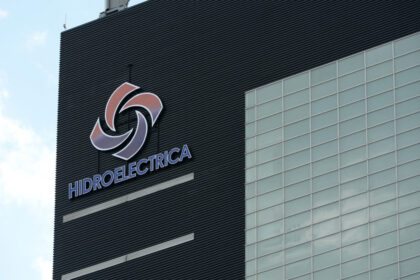 reactia hidroelectrica dupa ce ministerul energiei a anuntat suspendarea presedintelui consiliului de supraveghere acuzat de mita 69fe294f153ae