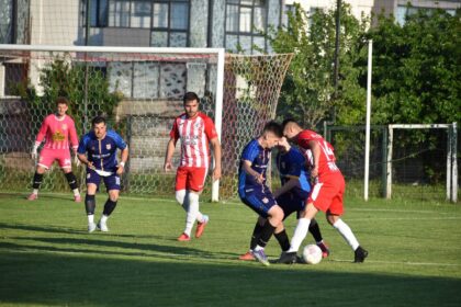se mentine suspansul in liga a iv a cu trei etape inainte de finalul sezonului 6a08ade91f098