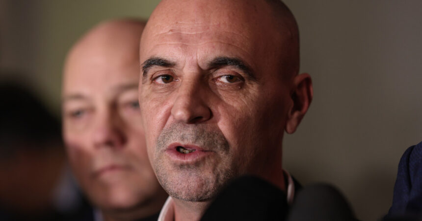 sindicalistii din sanatate protest joi la ministerul muncii forma publicata e cea mai proasta varianta a viitoarei legi a salarizarii 6a15cf6c5dd5d