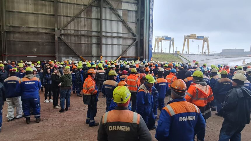 surse ar fi fost aprobata vanzarea damen mangalia cu 184045 milioane de euro in 6 luni toti angajatii societatii primesc deja deciziile de concediere colectiva spune liderul sindical laurentiu gob 6a15803472874