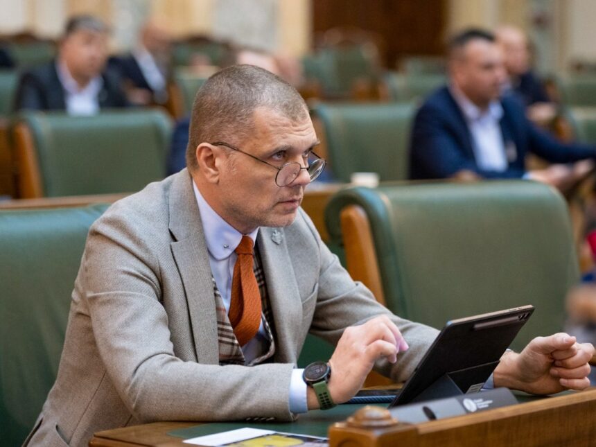 surse pnl isi scoate parlamentarii din sala de teama unei tradari ce spune senatorul silviu cosa 69f9a2d89546d