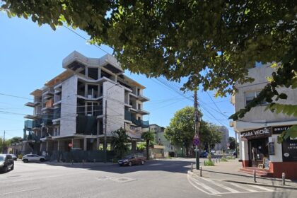 trei expertize pentru blocul ridicat de compania biodam srl pe strada grivitei vecinii cer anularea autorizatiei de construire cand se reia judecata 6a0a792a08700