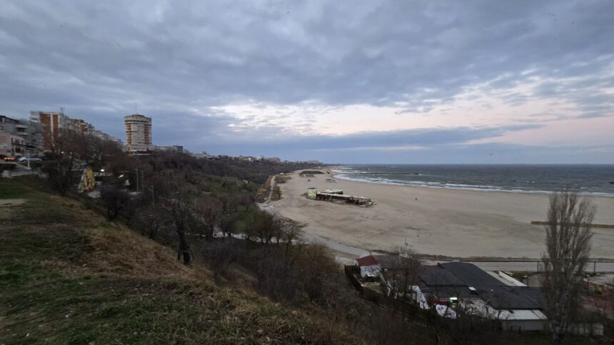 un teren de pe strada mihai eminescu de langa plaja modern intra in atentia curtii constitutionale apele romane sustin ca este proprietatea statului fiind faleza 69fd4d98a7756