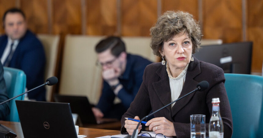 un volum enorm de munca raspunsul primit de oana gheorghiu de la o autoritate publica de la care a cerut lista activelor statului 6a0f575c36130