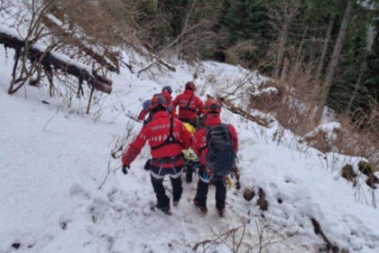 val de interventii ale salvamontistilor peste 70 de persoane au fost salvate 32 au ajuns la spital 6a12cd4d4d56f