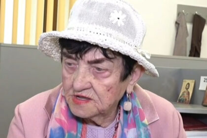 video are 90 de ani si este cea mai varstnica studenta din romania au crezut ca sunt bunica nu draga sunt colega voastra 6a11632b72f2d