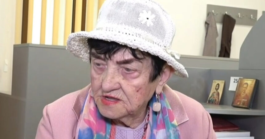 video are 90 de ani si este cea mai varstnica studenta din romania au crezut ca sunt bunica nu draga sunt colega voastra 6a11632b72f2d