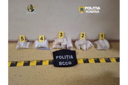 video droguri din germania carate cu trolerele de un minor de 15 ani doua femei si un alt adolescent retinuti de diicot 69fc4983a4603