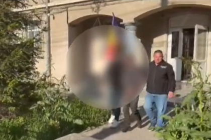 video prins in flagrant intr o curte din medgidia barbatul a fost retinut pentru tentativa de furt calificat este implicat si un minor 69fb33f5f3ba2