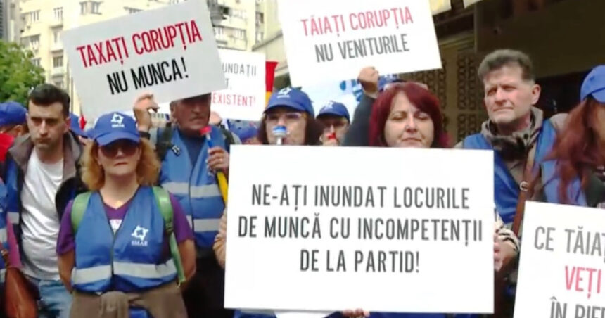 video protest la apele romane sindicalistii cer deblocarea angajarilor si reducerea functiilor de conducere 6a059042c4b1d