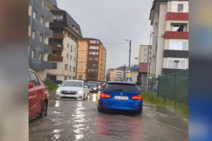 video vreme la extreme ploile torentiale si vantul puternic au facut ravagii in unele zone din tara copaci doborati si strazi inundate 6a11552b57c9a