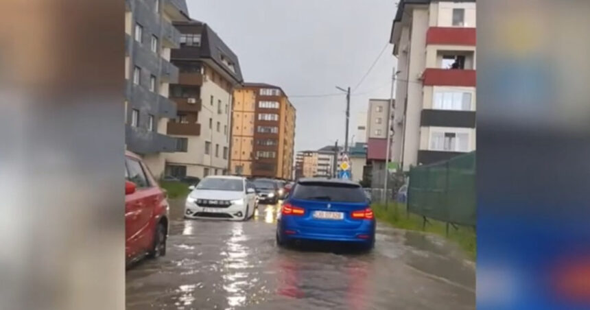 video vreme la extreme ploile torentiale si vantul puternic au facut ravagii in unele zone din tara copaci doborati si strazi inundate 6a11552b57c9a