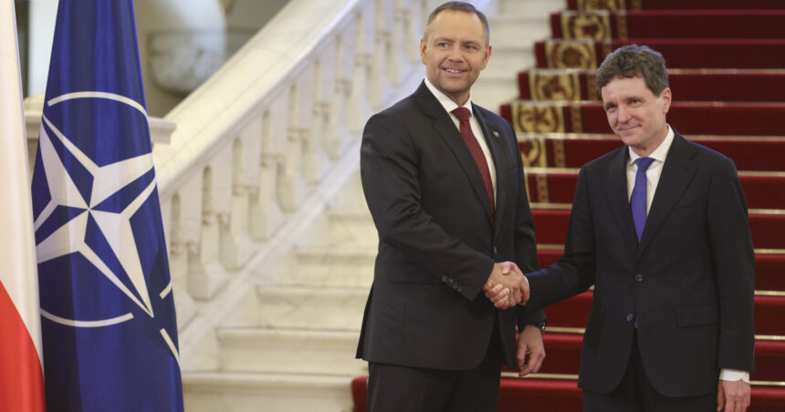 videofoto summitul b9 nicusor dan l a primit pe presedintele poloniei karol nawrocki la palatul cotroceni mark rutte va sosi si el astazi 6a03451c36121