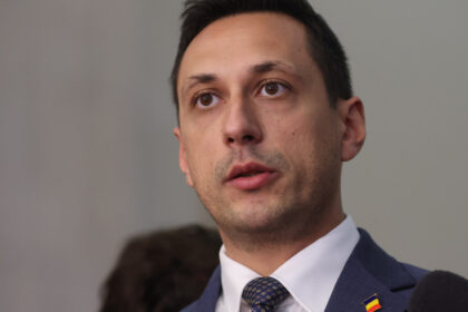 vlad gheorghe cere o alianta reformista condusa de ilie bolojan partidele de sistem si au dat din nou mana 69f9fec2c72dc