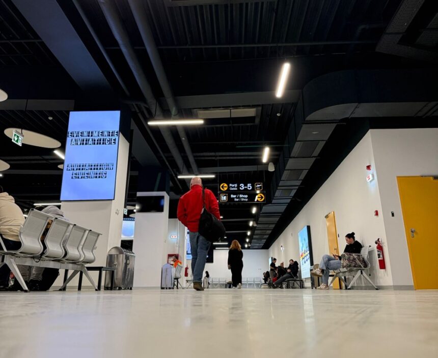 aeroportul international mihail kogalniceanu se pregateste sa i intampine pe primii turisti polonezi din sezonul 2026 iata cand aterizeaza primul zbor charter al verii 6a217d5b9f0aa