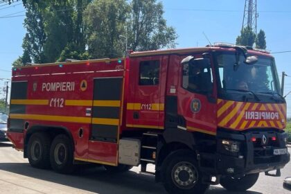alerta in costinesti ard mai multe panouri fotovoltaice unde intervin pompierii 6a211e6dbc2f6
